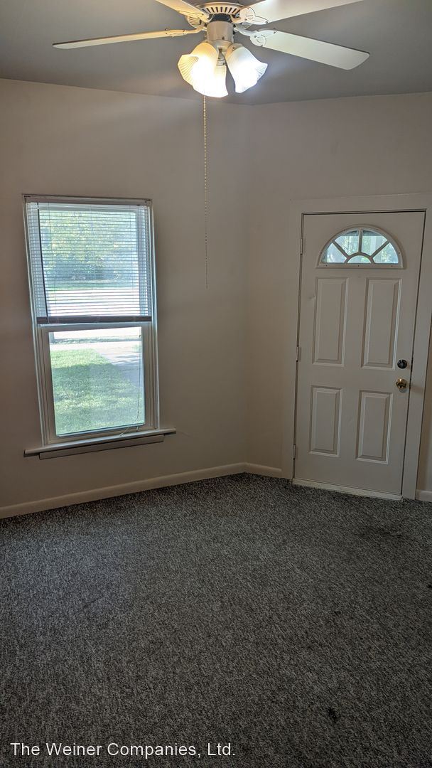 Building Photo - 4 br, 2 bath House - 704 S. Vine St.