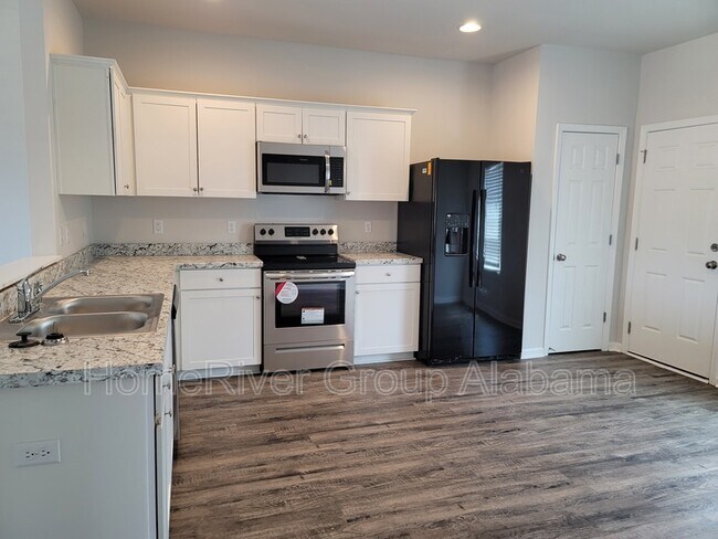Building Photo - 16395 Seminole Dr