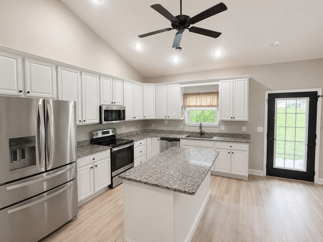 Building Photo - 2086 Meadow Creek Ln