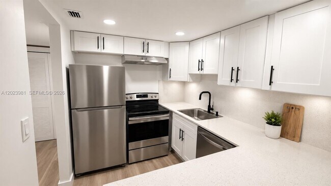 Foto del edificio - 5845 Washington St