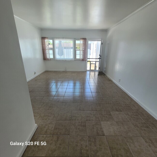 Sala de estar - 5147 Auckland Ave