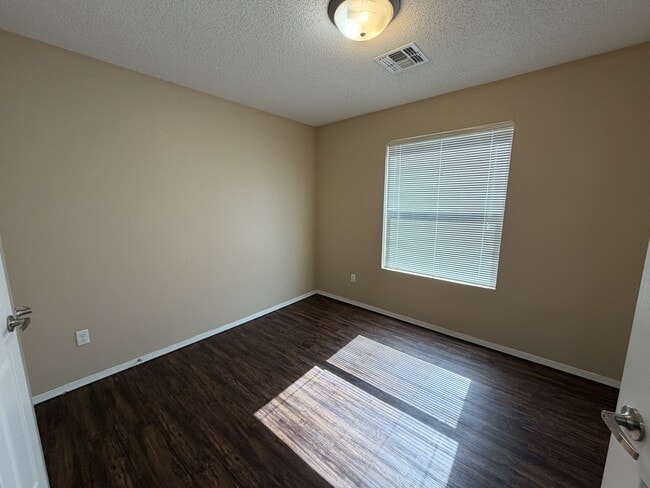 Building Photo - 9811 Socorro Rd