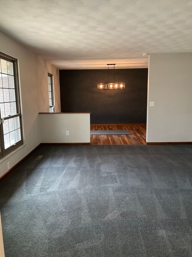 Foto del edificio - 33 Estates View Dr