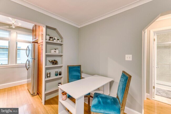 Foto del edificio - 1363 K St SE