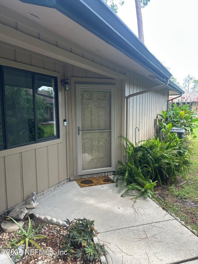 Foto del edificio - 9241 Arbolita Way