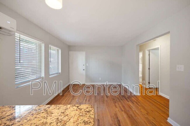 Foto del edificio - 950 St Charles Ave NE