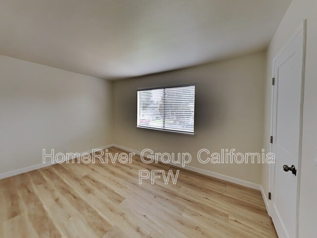 Building Photo - 2622 Spinnaker Ave