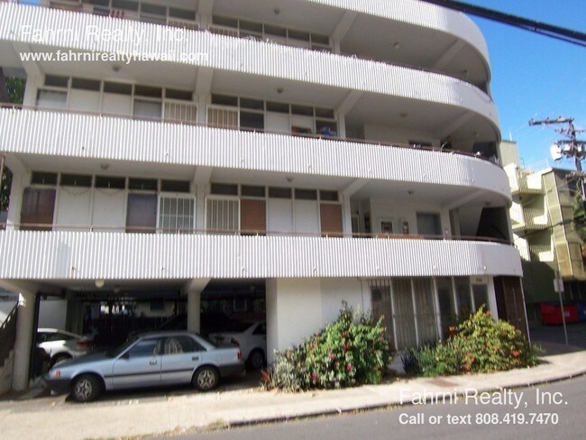 Building Photo - Waikiki Studio - Gated Entry