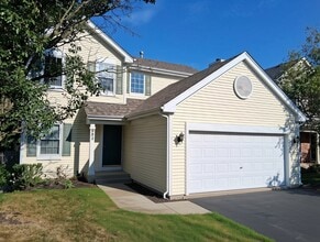 Building Photo - 982 Rosefield Ln
