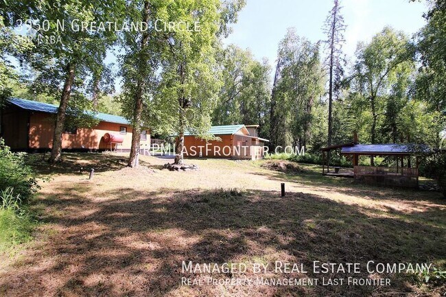 Building Photo - Secluded 3 Bedroom Ranch Home w/ Plenty of...