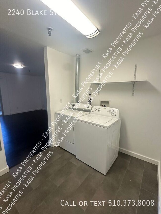 Foto del edificio - 2240 Blake St