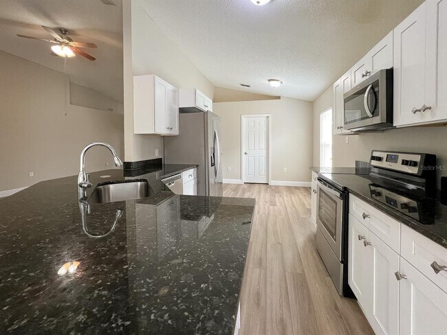 Foto del edificio - 522 Grand Royal Cir