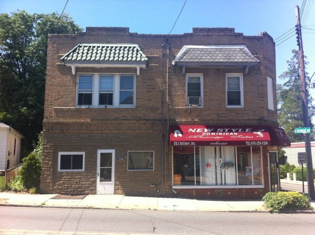 Foto del edificio - 217 - 219 E Baltimore Ave