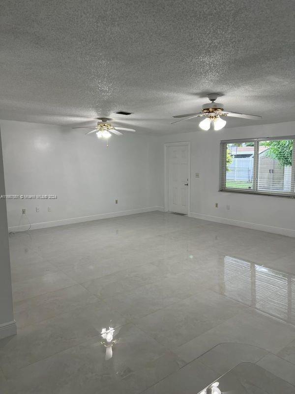 Building Photo - 10020 SW 53rd St