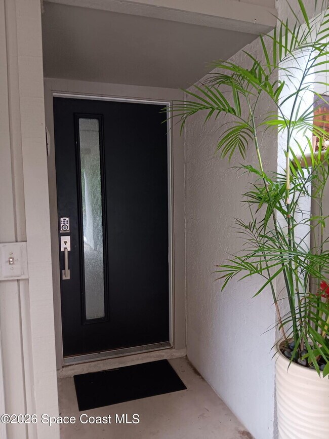 Foto del edificio - 100 Coral Way E