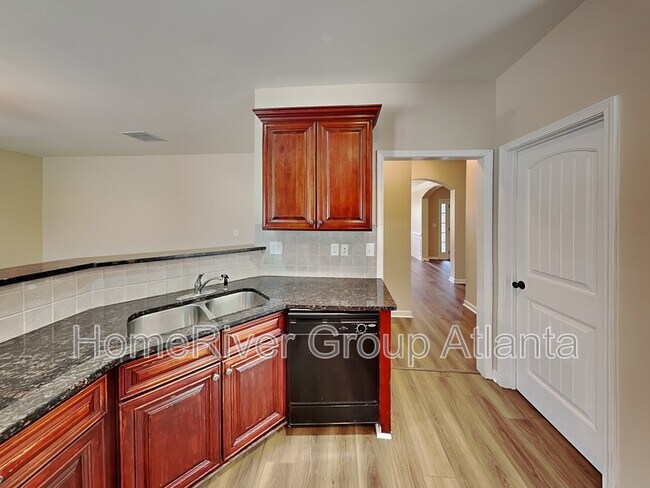 Foto del edificio - 5237 Blossom Brook Dr