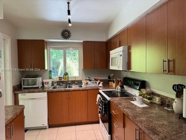 Building Photo - 6841 SW 76th Terrace