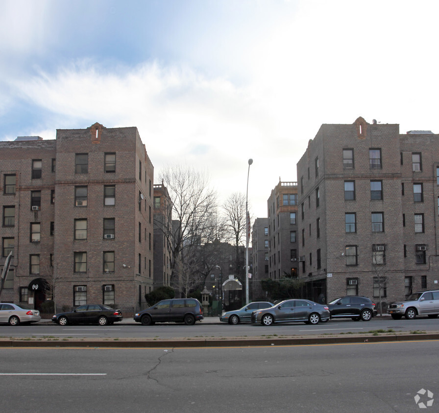 Foto del edificio - Thomas Gardens