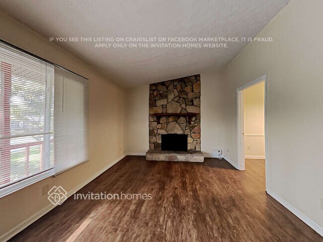 Foto del edificio - 1396 Candlelite Ln