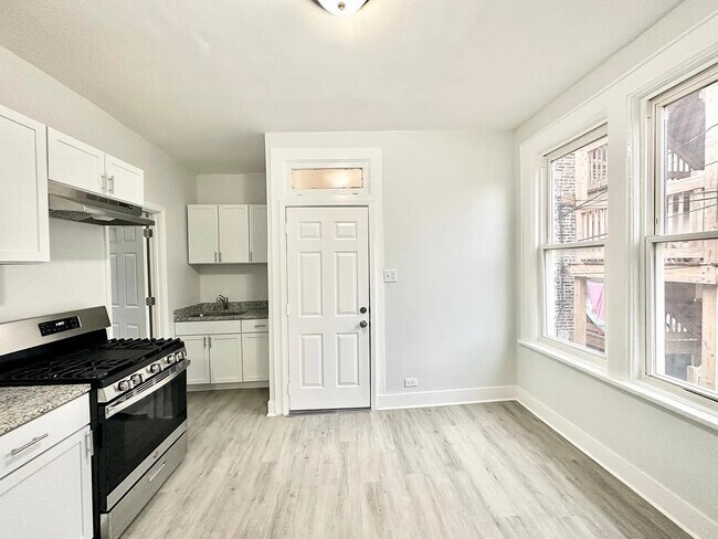 Foto del edificio - 2224 S Sawyer Ave