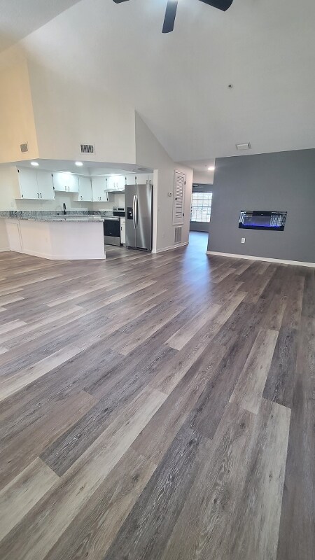 Foto del edificio - 10490 Chalmer St