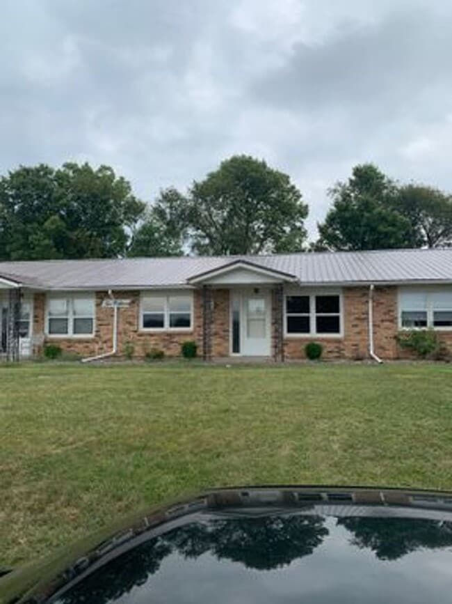 Building Photo - 207 Martin Ct