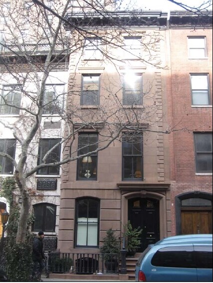 Primary Photo - 211 W 22nd St