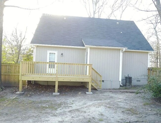 Building Photo - 1349 Brookwood Dr