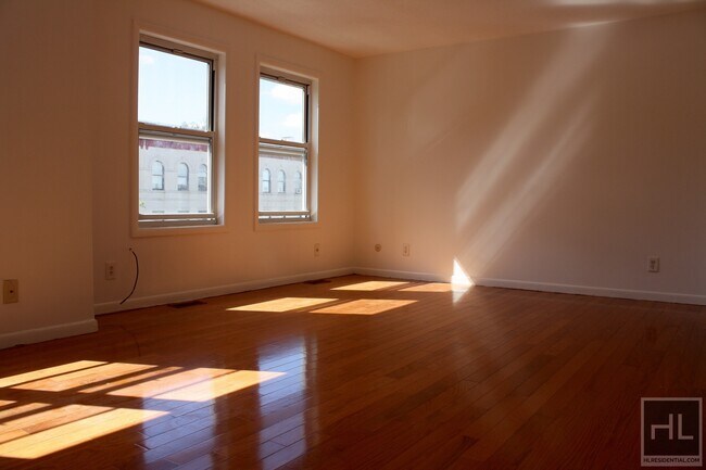 Building Photo - Bedstuy 2BR next to Halsey & Broadway