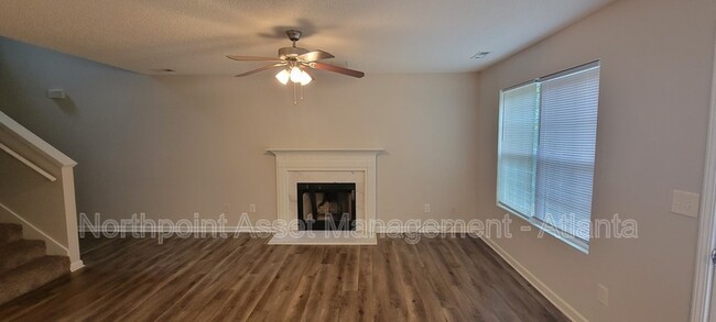 Building Photo - 304 Willow Way