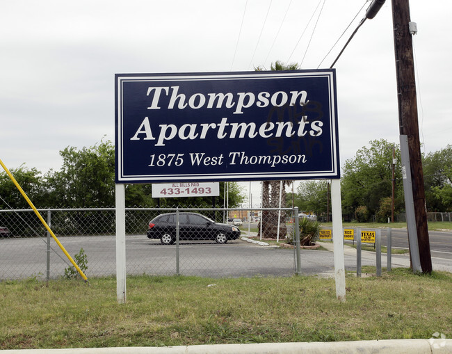 Foto del edificio - Thompson Apartments