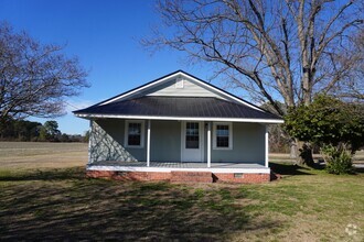 Building Photo - 2577 Jonesboro Rd