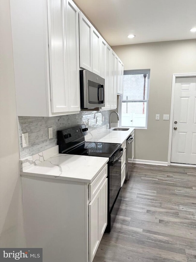 Building Photo - 2522 Woodbrook Ave
