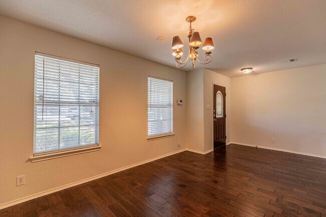 Foto del edificio - 8559 Collingwood