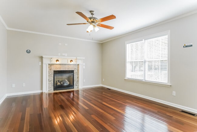 Foto del edificio - 6333 Willowlawn Dr