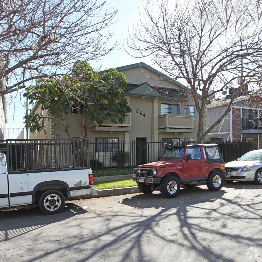 Building Photo - 264 W Valencia Ave