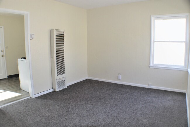 Living Room - 2327 Chester Ln