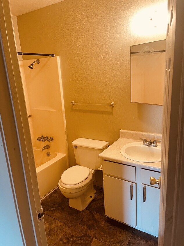 Foto del edificio - 138 Edith Rose Ln