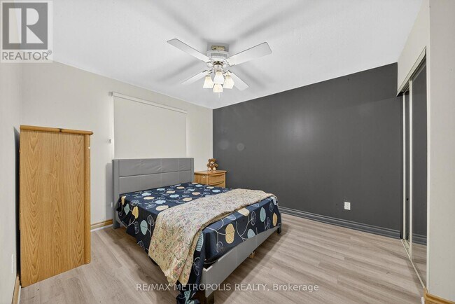 Photo du bâtiment - 6 Madoc Dr