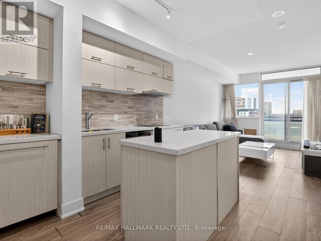 Photo du bâtiment - 180 Enterprise Blvd