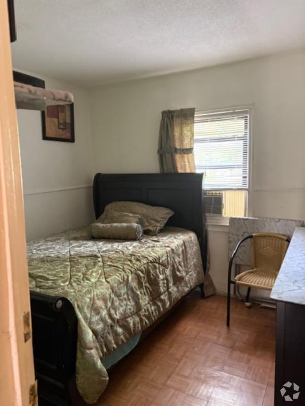 Building Photo - 29 Troy Ave