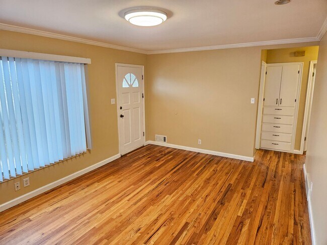 Building Photo - Newly Remodeled 4 Bd 2 Ba In Bountiful