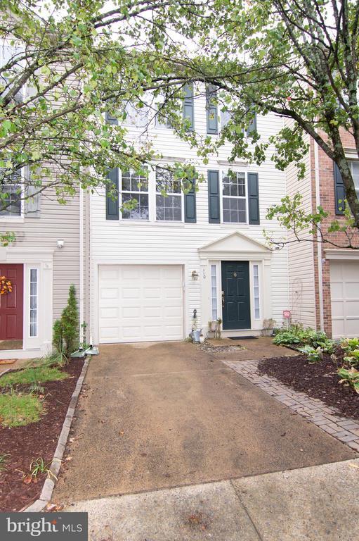 Building Photo - 110 Ingle Pl
