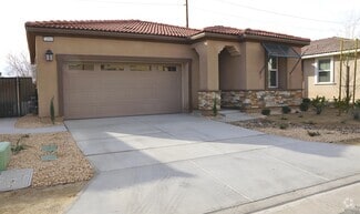 Building Photo - 73593 Travers St