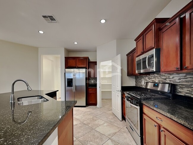 Building Photo - 4717 S Antonio