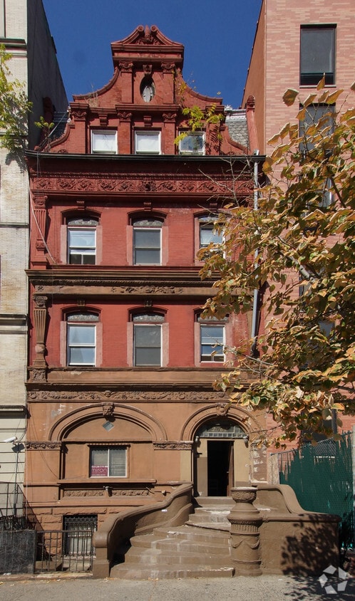 Building Photo - 2064 5th Ave