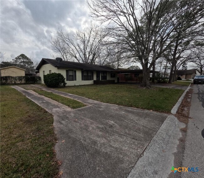 Building Photo - 103 Pleasure Dr