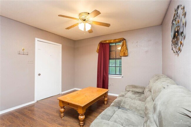 Building Photo - 648 Corral St