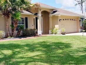 Building Photo - 4031 Santa Barbara Dr