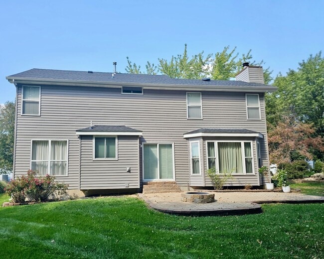 Building Photo - 16858 Crystal Springs Dr